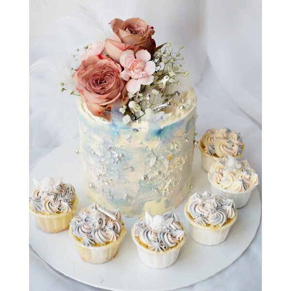 White Roses Bridal Cake - Wedding cake ideas-bridal cake