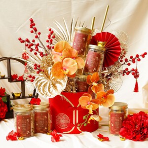 Prosperity Blooms Flower Box | Luxurious Floral Cookie Set