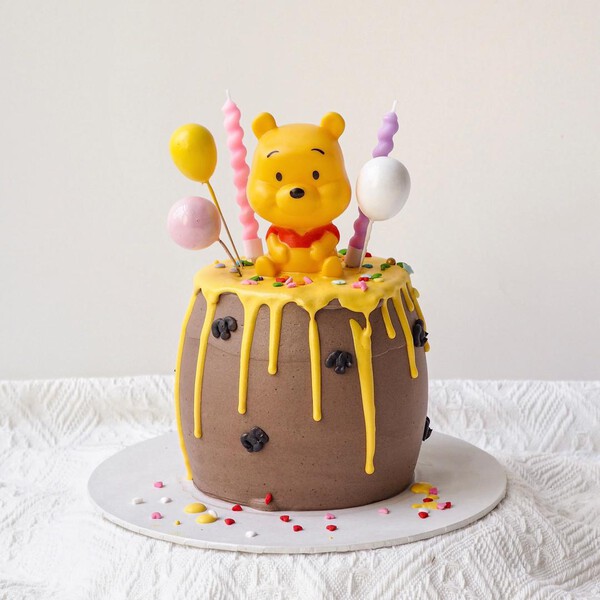Honey Pooh | Disney designer cake 
