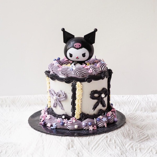 Kuromi | Sanrio Vintage Buttercream Piping