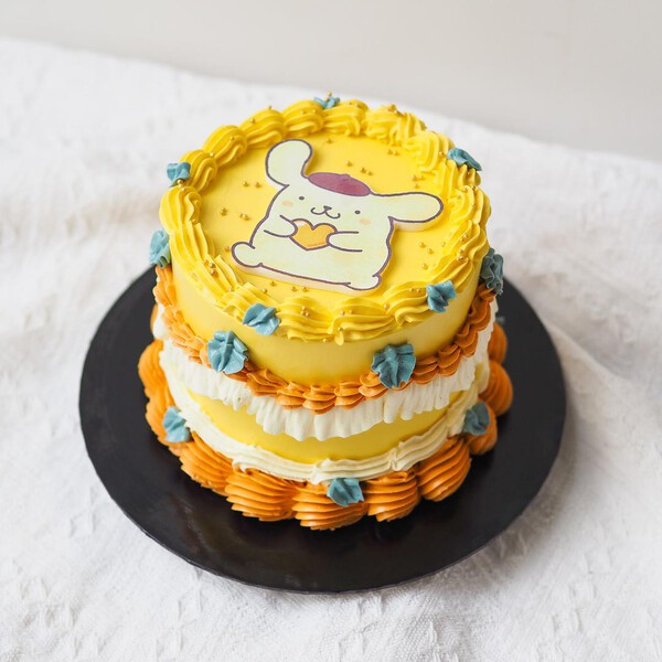 Pompompurin Paws Cake | Golden Pup Cake