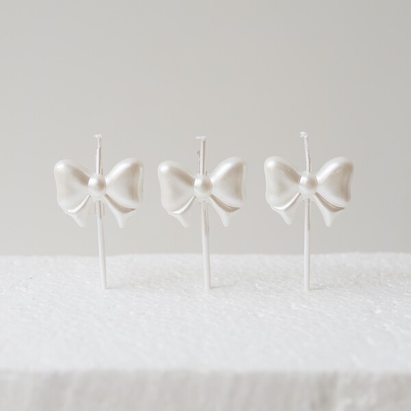 Pearl Bow Candle