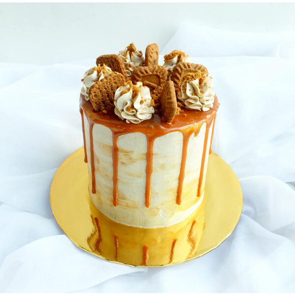 Biscoff Caramel Cake