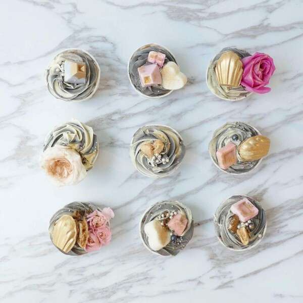 Floral Marble Cupcakes