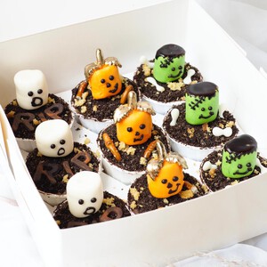 Spook-tacular Halloween Cupcakes